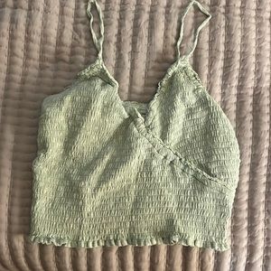 Cute Hollister crop!